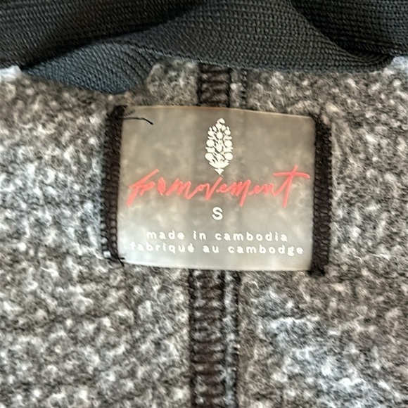 Free People Movement Bonfire hoodie size small oversized crop - Picture 6 of 12